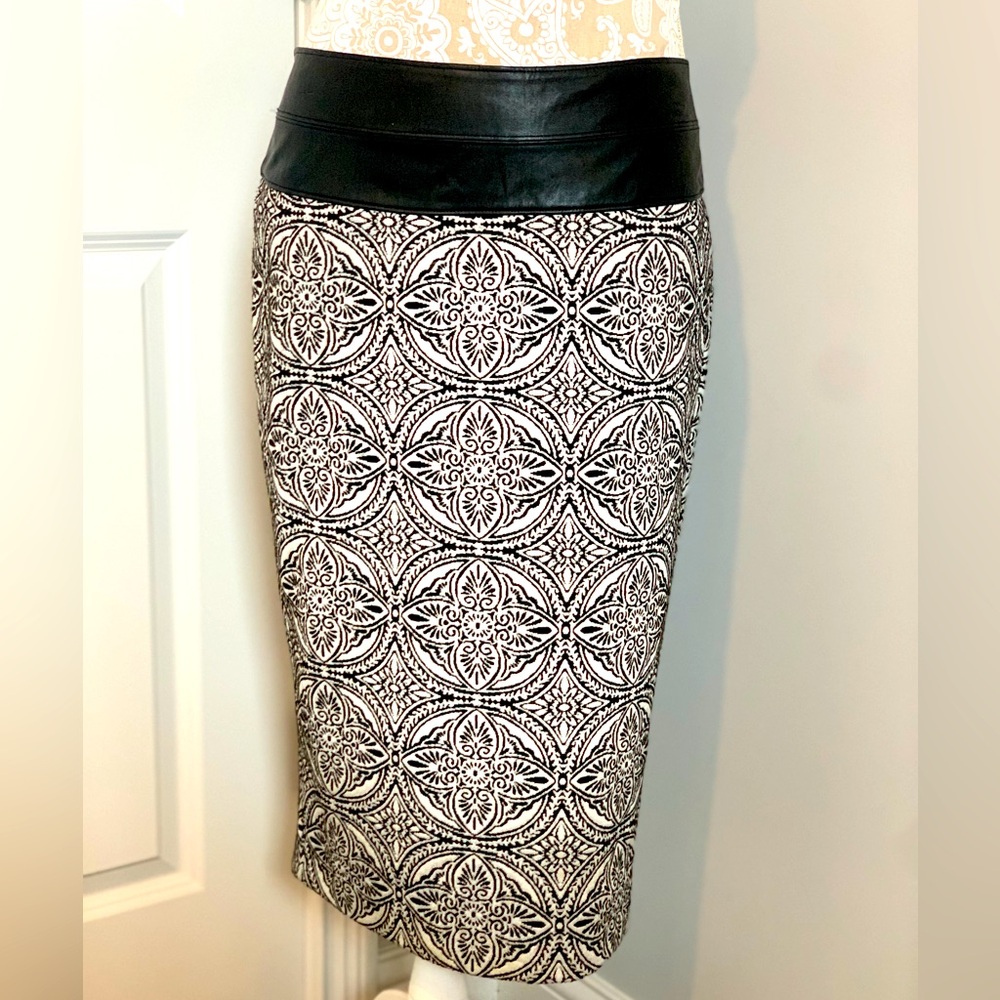 Bisou Bisou Womens Size 8 Black Michele Bohbot Polyester Pencil & Straight Skirt